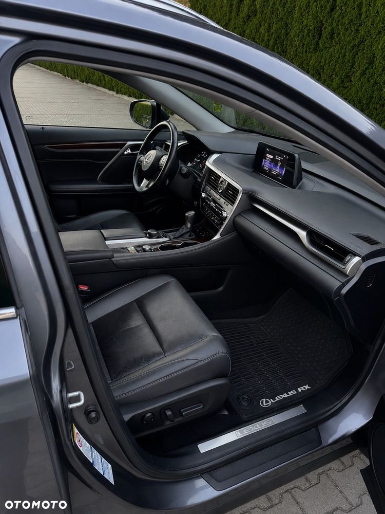 Lexus RX - 14