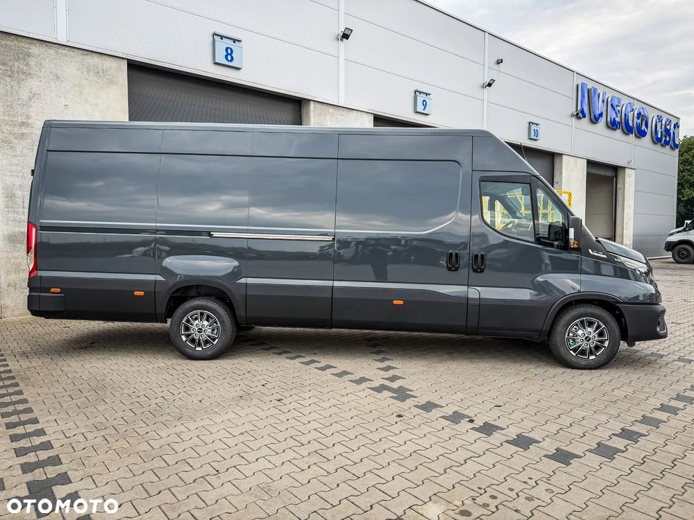 Iveco Daily 35S18HA8 V - Furgon L4H2 silnik 3.0 automat od ręki GSC Gorzów - 6