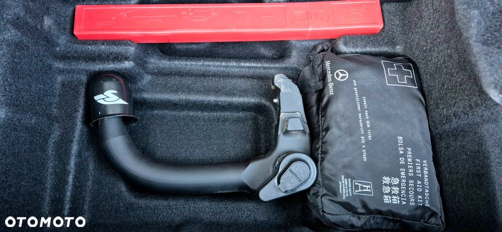 Mercedes-Benz GLC 220 d 4Matic 9G-TRONIC AMG Line Plus - 35