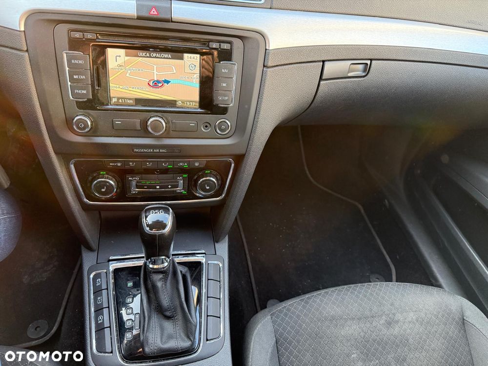 Skoda Superb 2.0 TDI Business DSG - 19