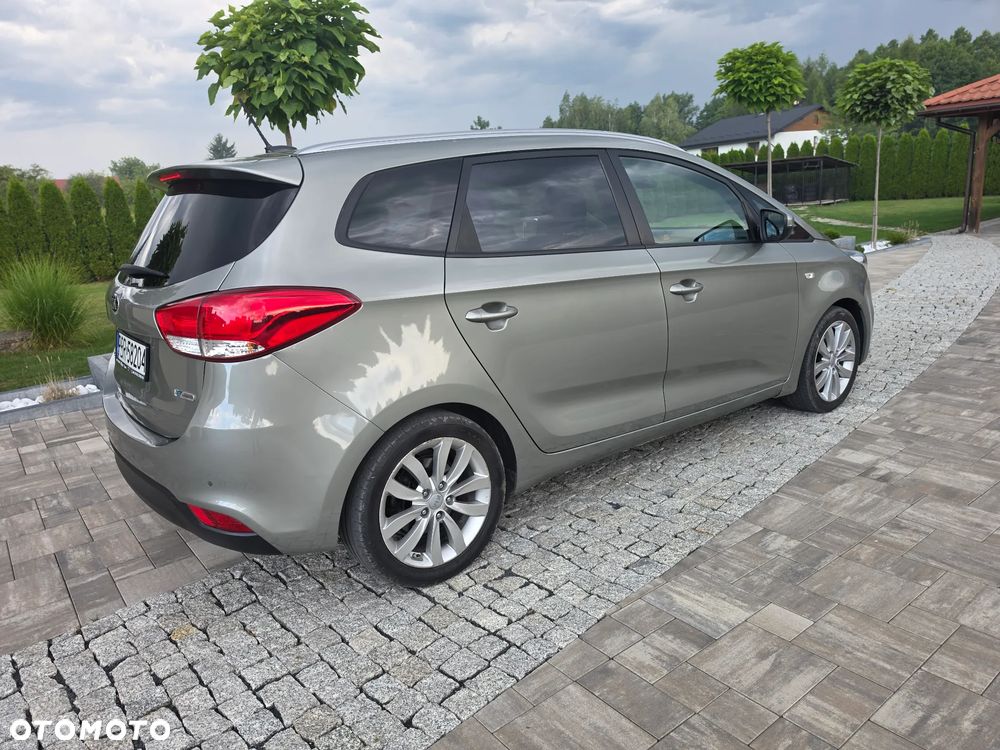 Kia Carens 1.7 CRDi 115 Dream-Team Edition - 14