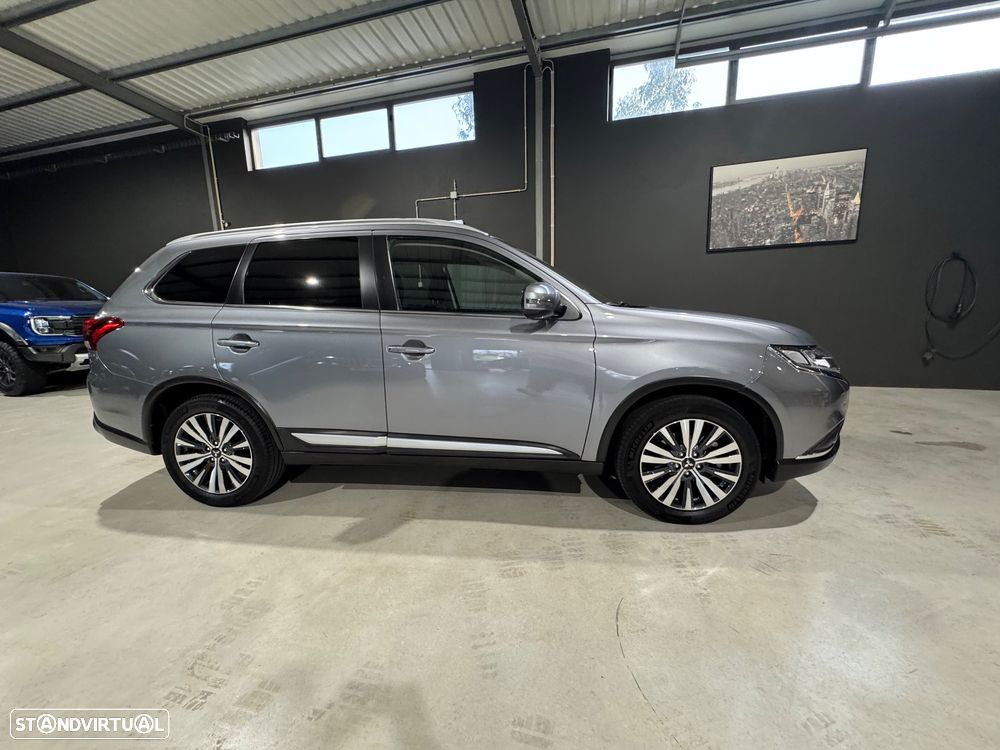 Mitsubishi Outlander 2.0 Kaiteki CVT - 18