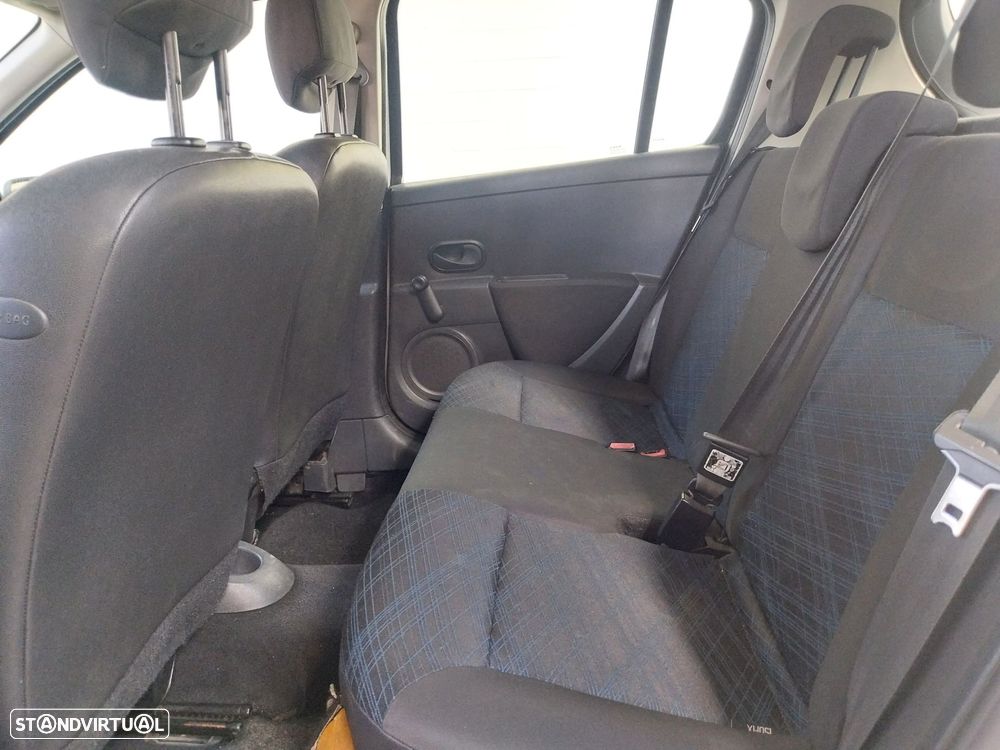 Renault Clio 1.5 dCi Confort - 9