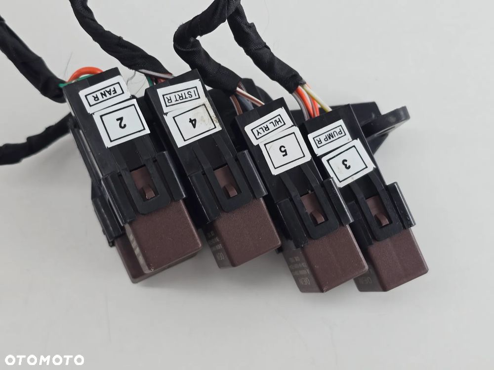 PRZEKAZNIK PRZEKAZNIKI BEZPIECZNIK TRIUMPH SCRAMBLER 400 SPEED - 2