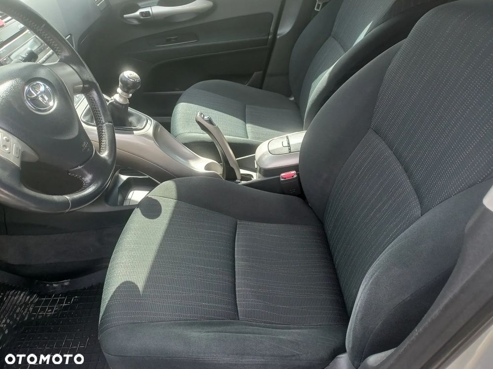 Toyota Auris 1.6 Executive - 13