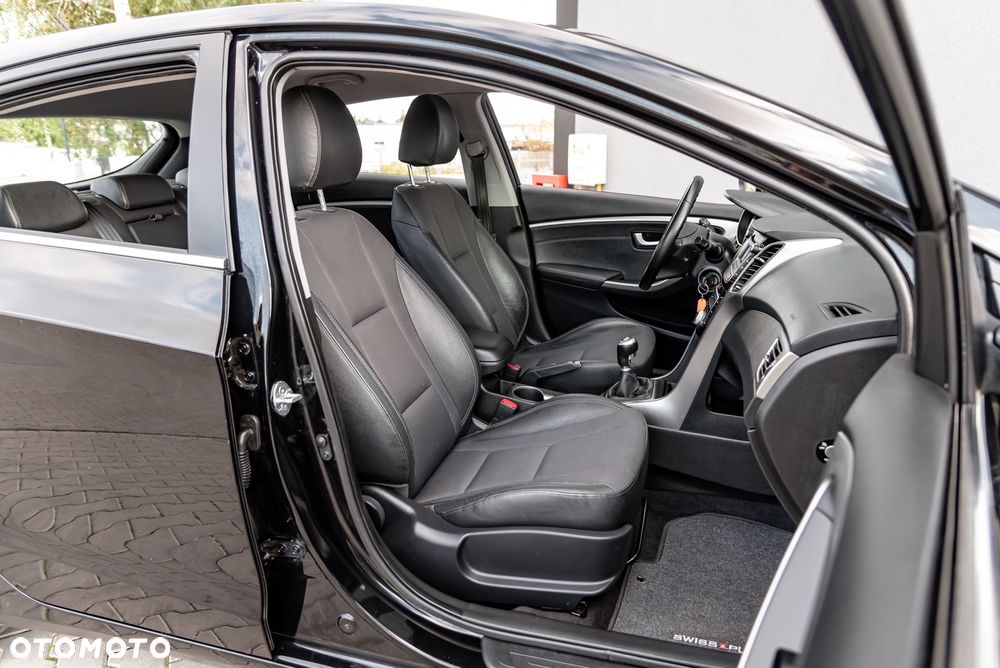 Hyundai i30 1.6 Trend - 26