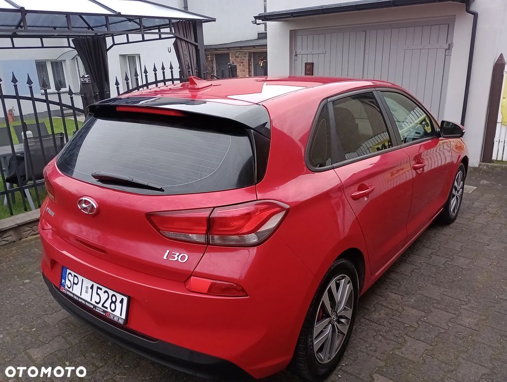 Hyundai i30 1.4 Premiere Comfort - 3