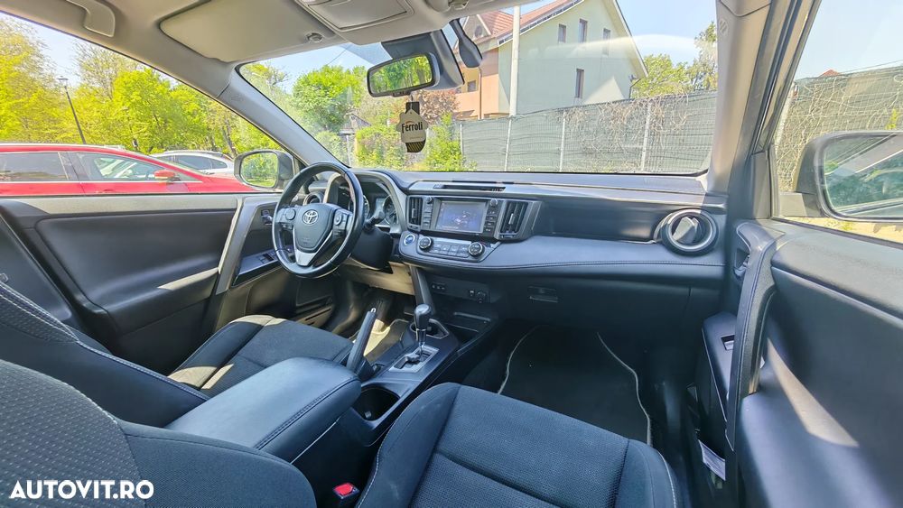 Toyota RAV4 - 13