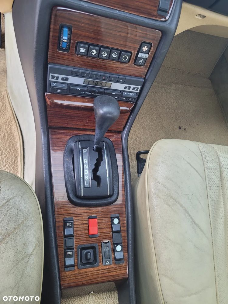 Mercedes-Benz W123 - 16
