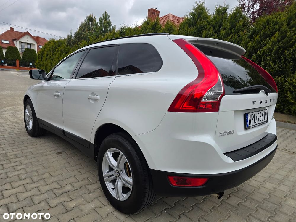 Volvo XC 60 D3 Momentum - 9
