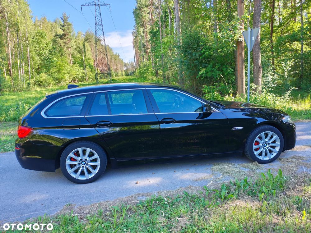 BMW Seria 5 525d xDrive - 7