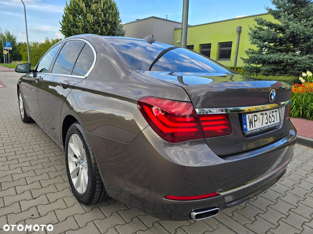 BMW Seria 7 750d xDrive Blue Performance Edition Exclusive - 11