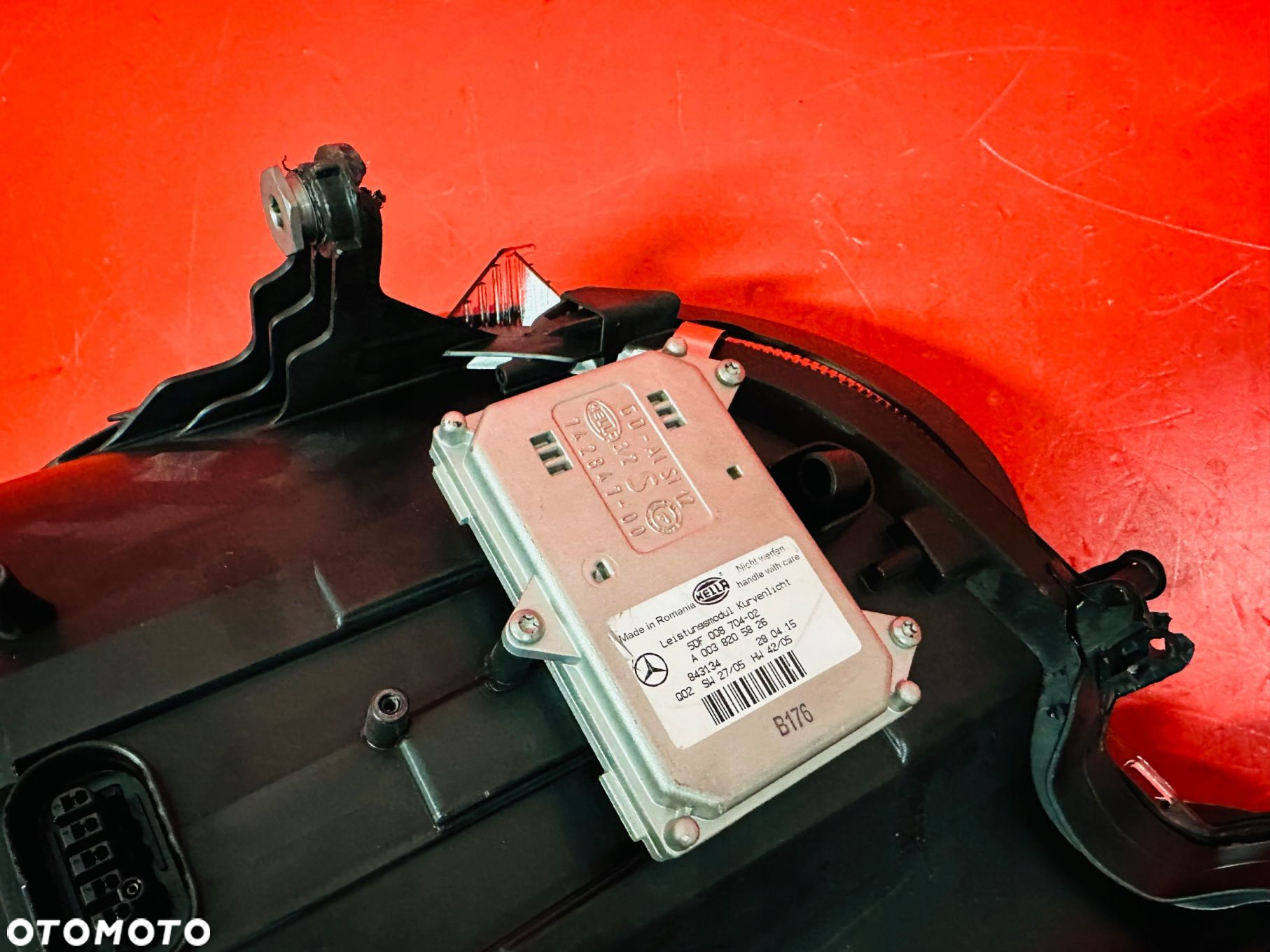 LAMPA PRAWA MERCEDES W211 BI XENON SKRĘT D2S BDB - 9