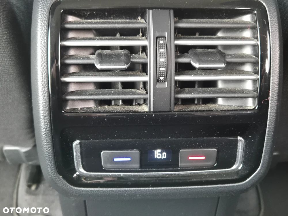 Volkswagen Passat - 20