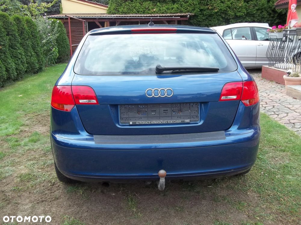 Audi A3 Sportback 1.6 FSI Ambiente - 7