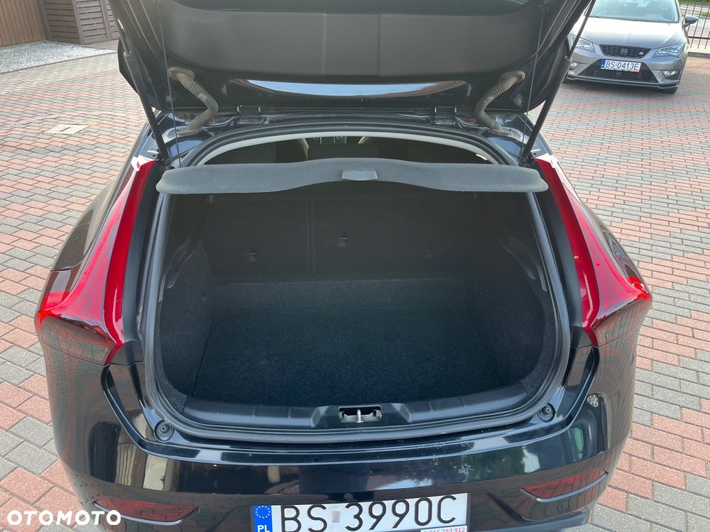 Volvo V40 D4 Momentum - 23