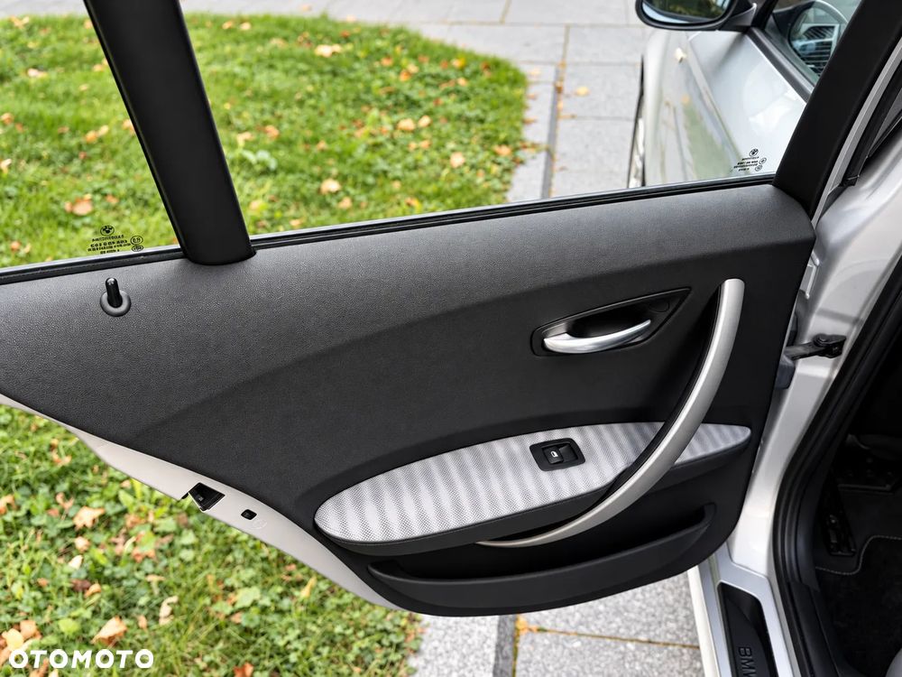 BMW Seria 1 116i - 20
