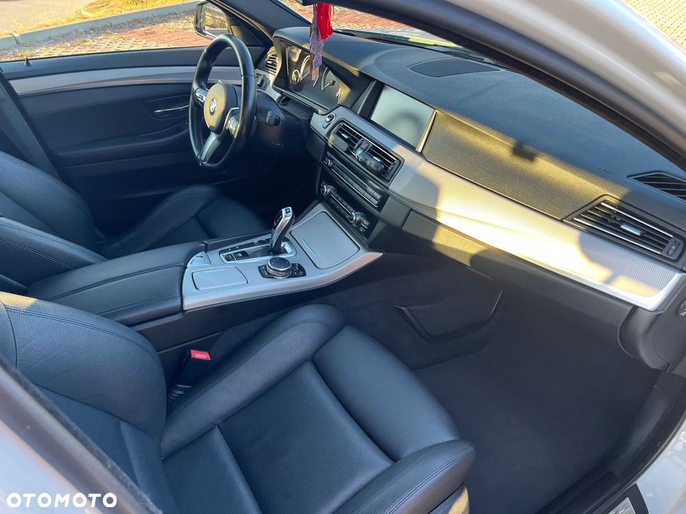 BMW Seria 5 520d xDrive M Sport Edition - 16