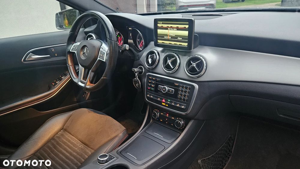 Mercedes-Benz GLA - 7