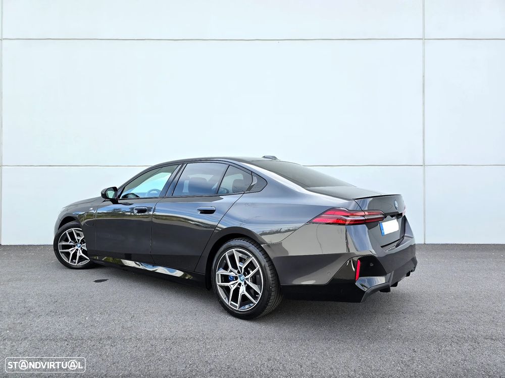 BMW 530 e Pack Desportivo M Pro - 12