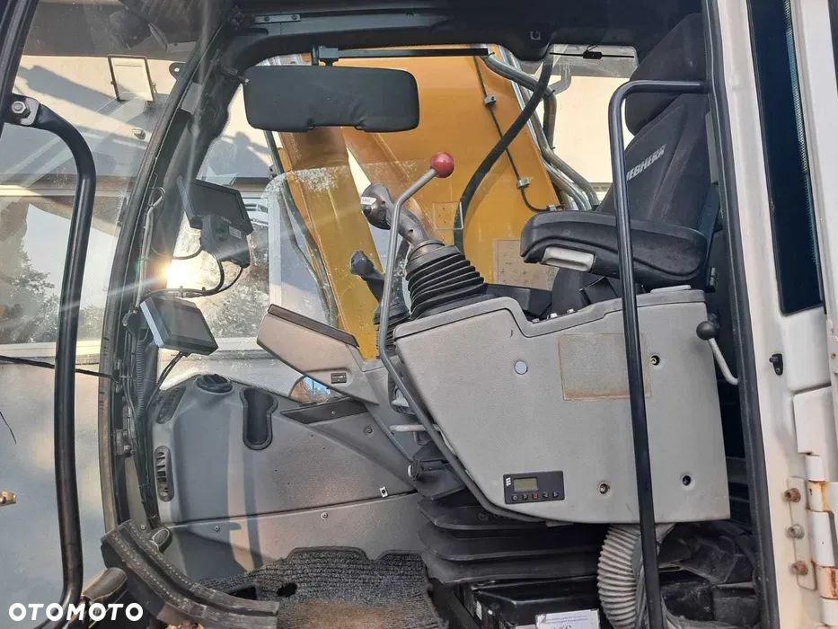 Liebherr R 926 LC Litronic - 7