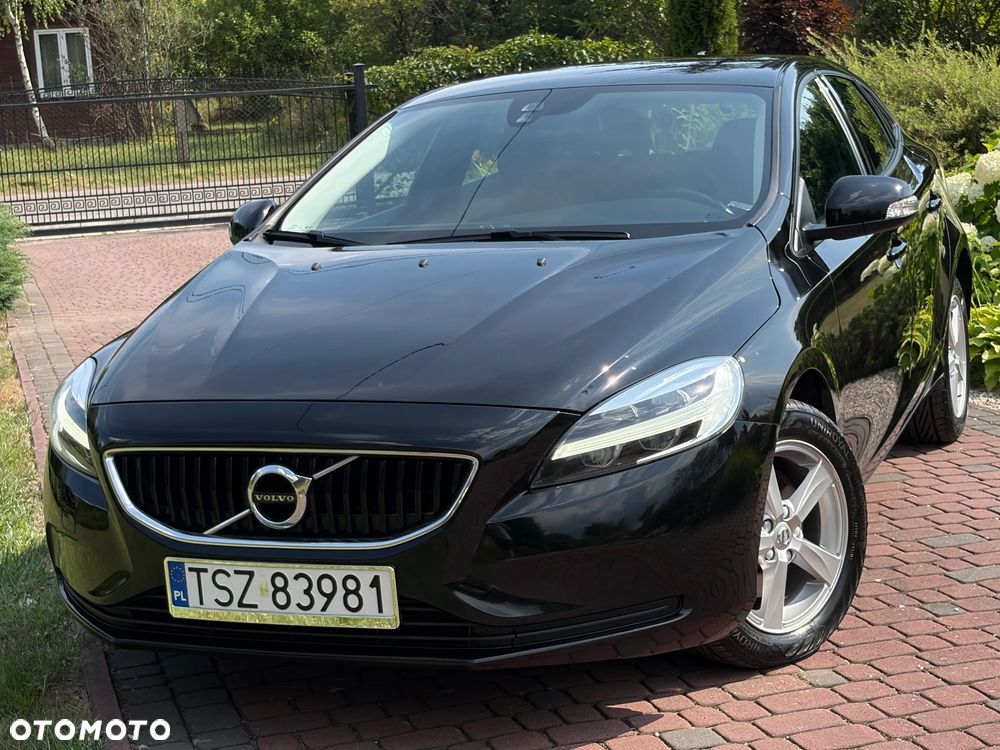 Volvo V40 T2 Momentum - 12