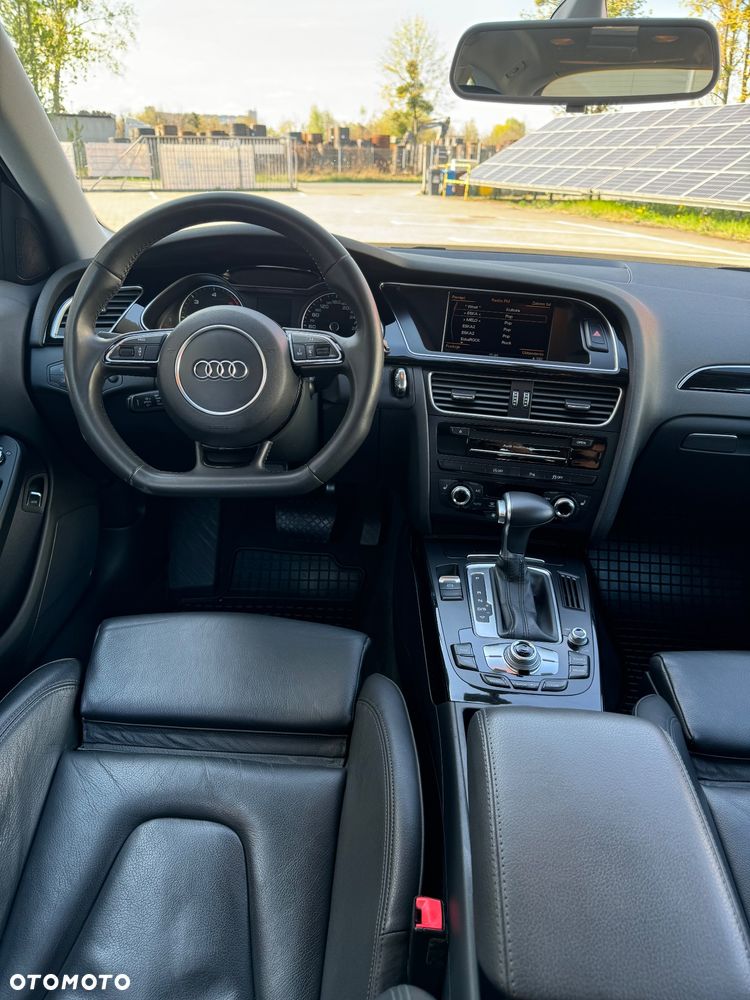 Audi A4 Avant 2.0 TDI DPF clean diesel quattro S tronic S line Sportpaket - 12