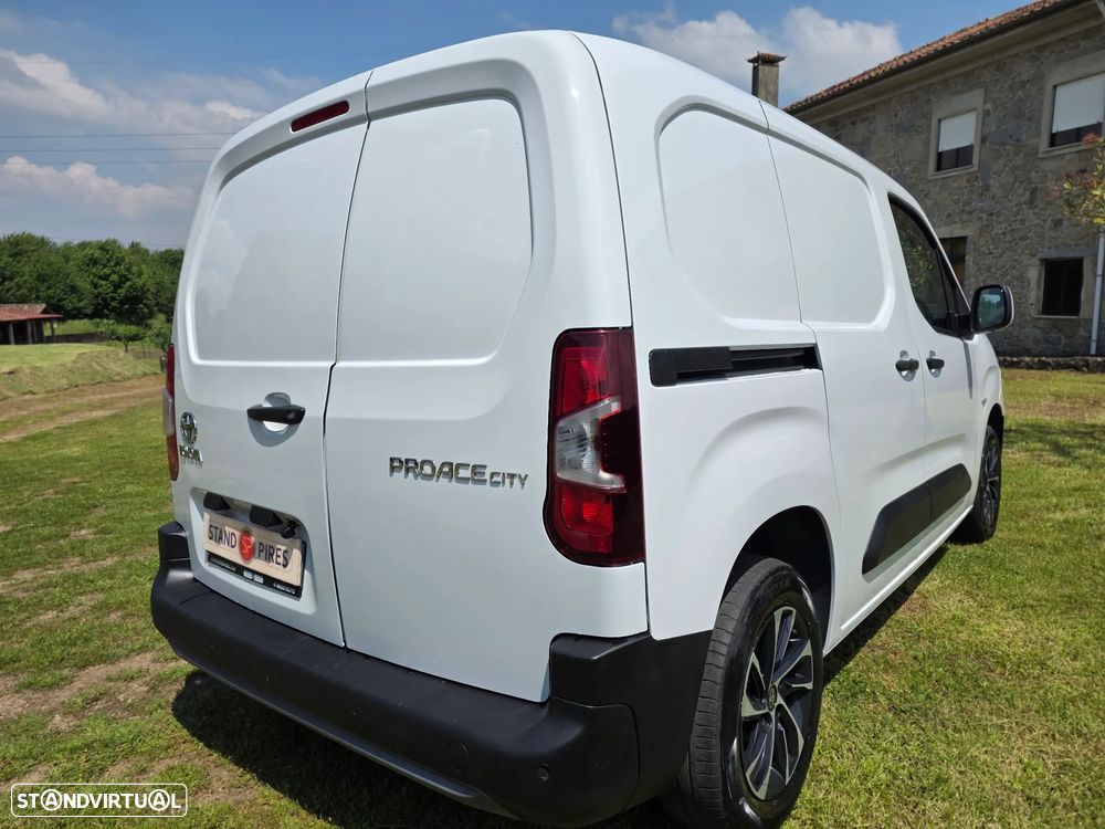 Toyota Proace City 3 Lugares - 16