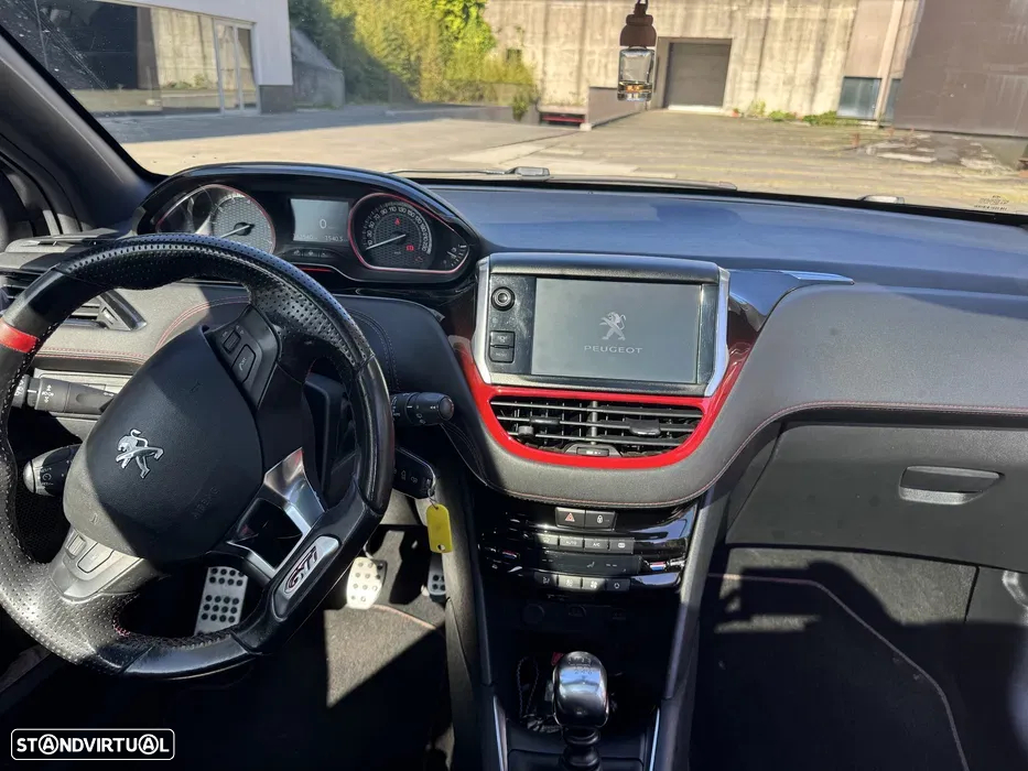 Peugeot 208 GTI 200 THP - 7