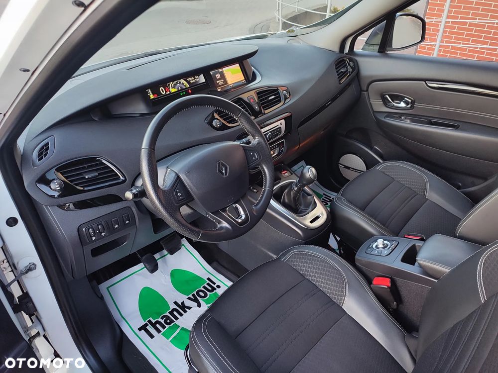 Renault Grand Scenic ENERGY TCe 130 BOSE EDITION - 5
