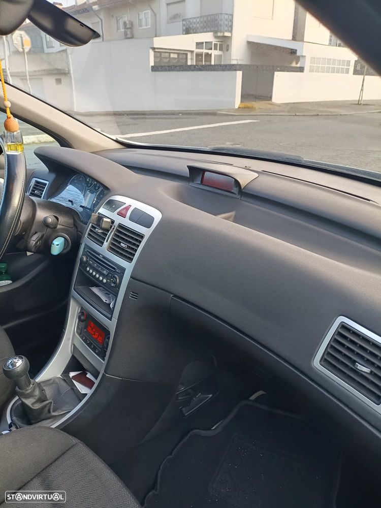 Peugeot 807 2.0 HDi Navteq - 10