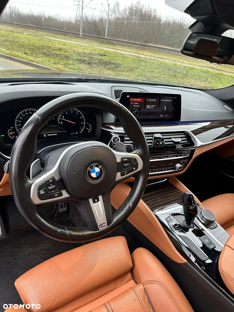 BMW Seria 5 540i xDrive Sport Line - 19