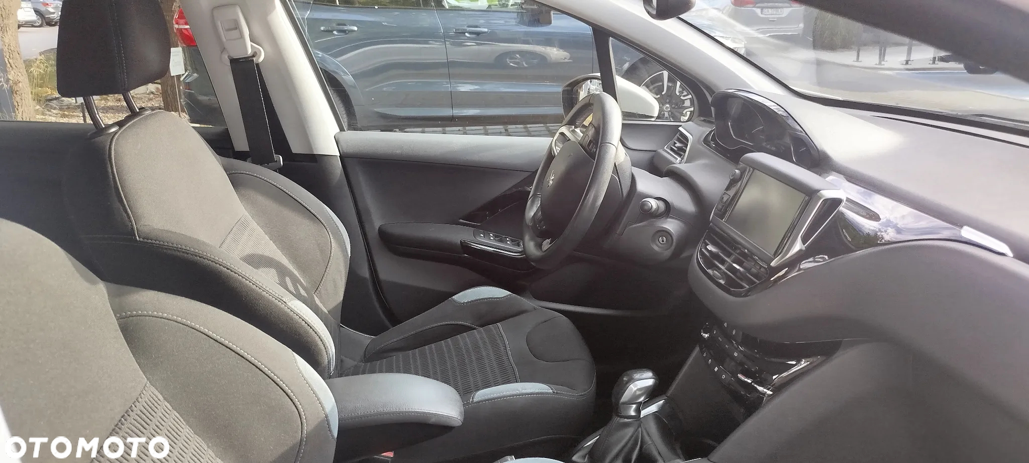 Peugeot 208 1.2 PureTech Allure - 4