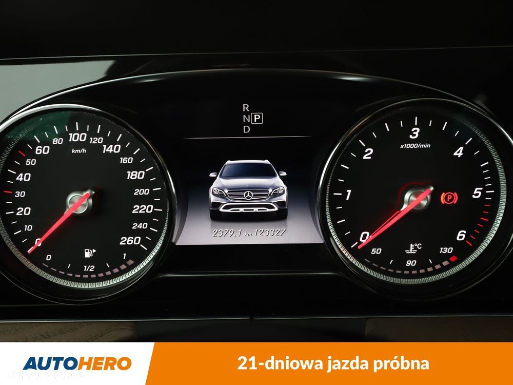 Mercedes-Benz Klasa E 220 d 4-Matic 9G-TRONIC - 20