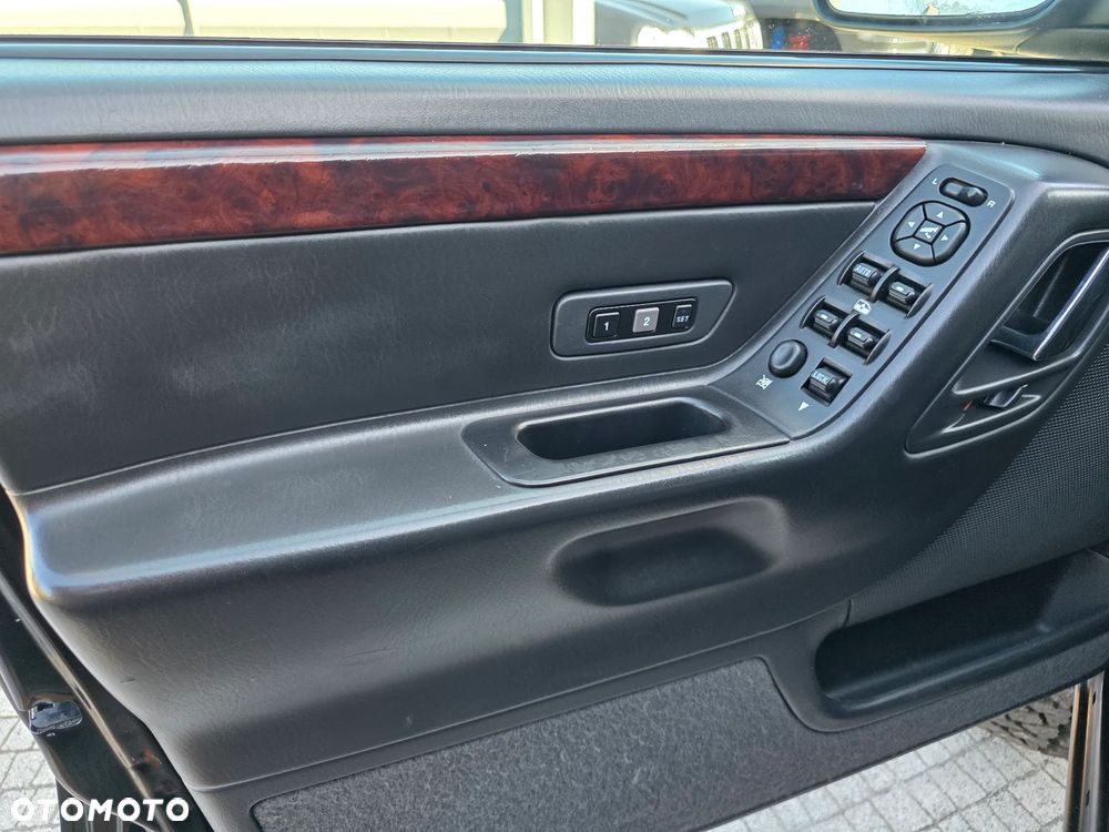 Jeep Grand Cherokee 4.7 Limited - 24