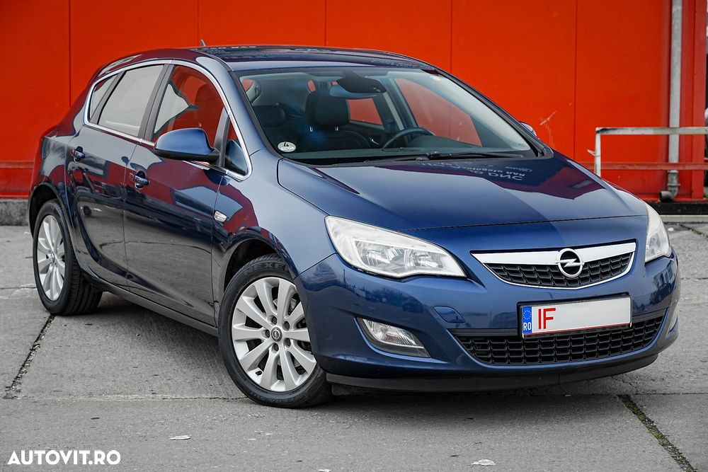Opel Astra 2.0 CDTI DPF Automatik Cosmo - 2