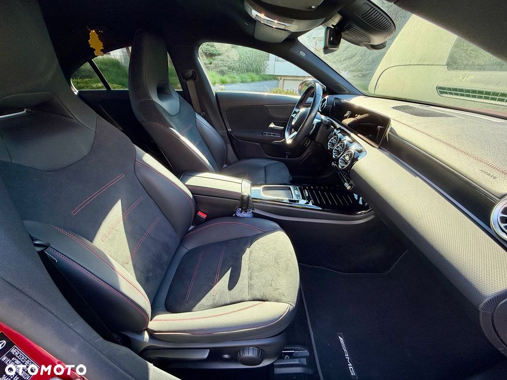 Mercedes-Benz CLA 200 AMG Line 7G-DCT - 23
