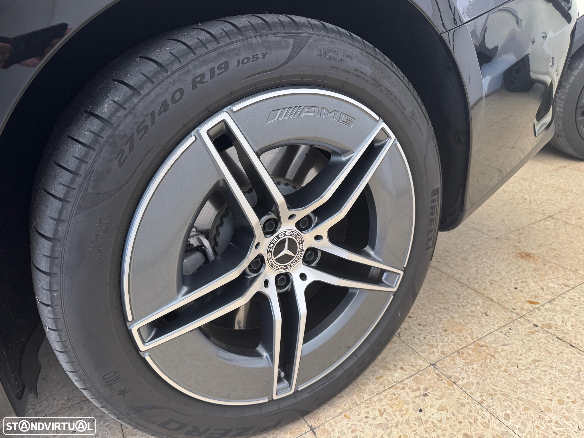 Mercedes-Benz E 300 e AMG Line - 8