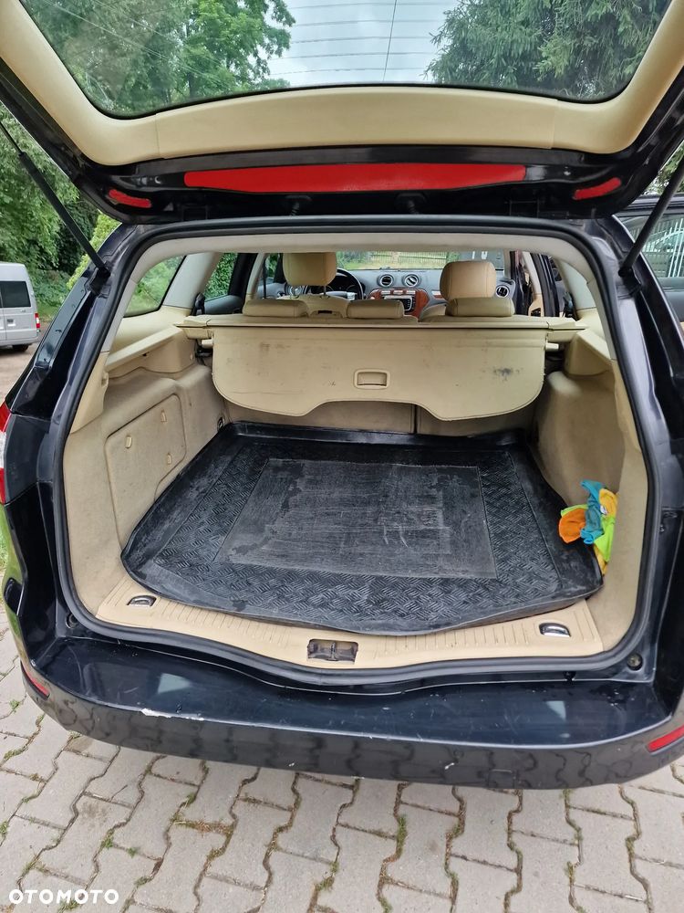 Ford Mondeo 1.8 TDCi Ghia - 11