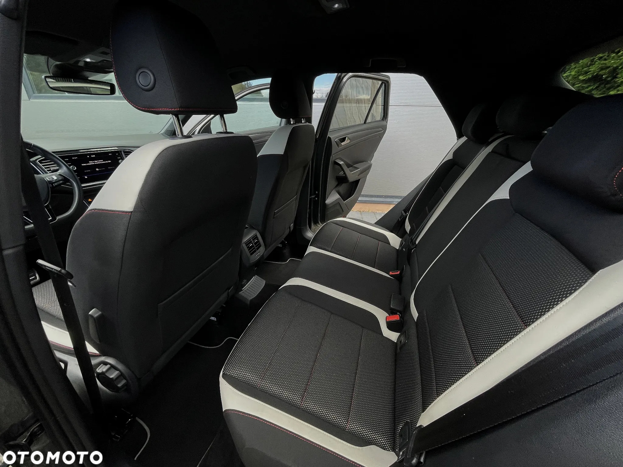 Volkswagen T-Roc 2.0 TDI SCR DSG Style - 34