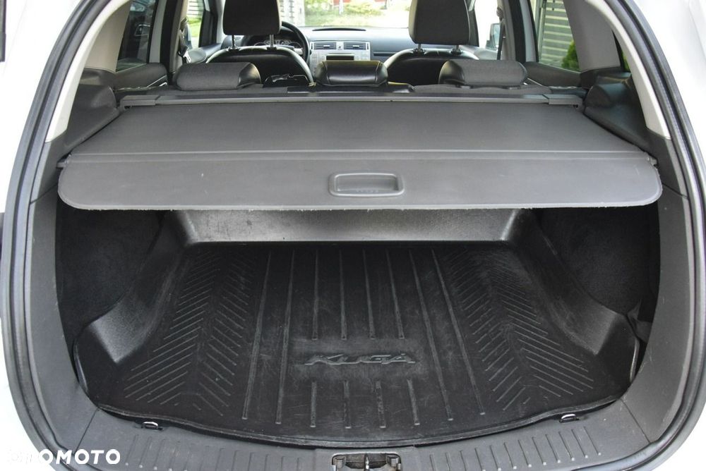 Ford Kuga 2.0 TDCi 4x4 Titanium - 17