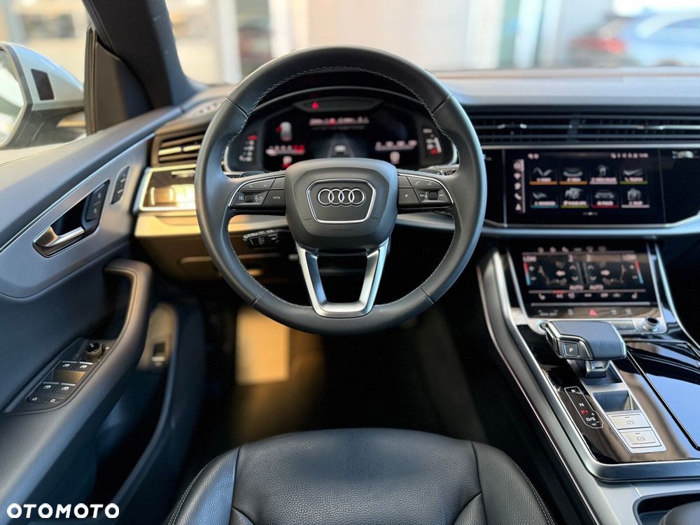 Audi Q8 - 18