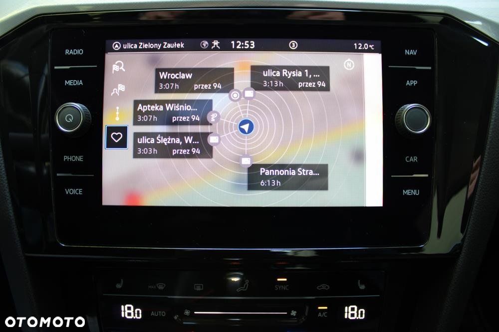 Volkswagen Passat - 17