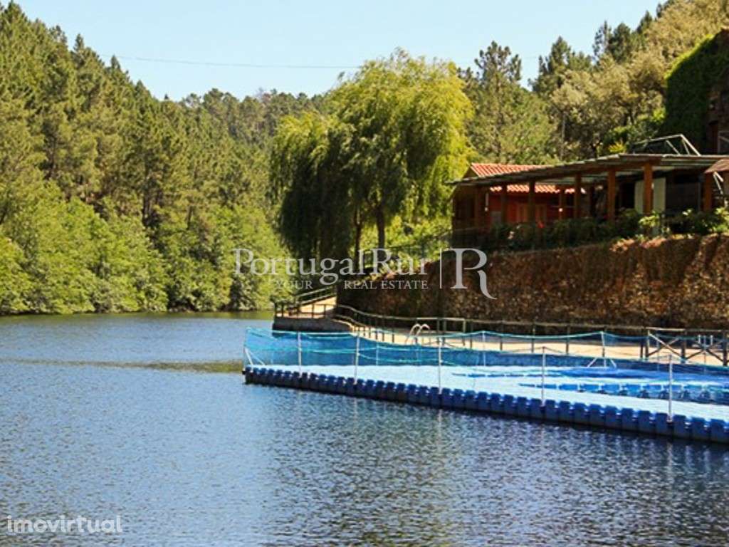 Vivenda Rural, no centro de Proença-a-Nova, com projeto aprovado. - Grande imagem: 4/5