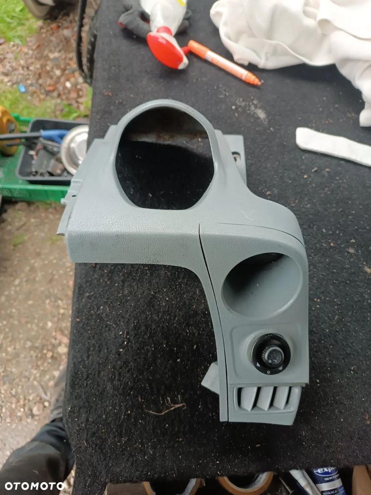 UCHWYT NA KUBEK PRAWY  LEWY KOMPLET TRANSIT MK7  06-14 - 1