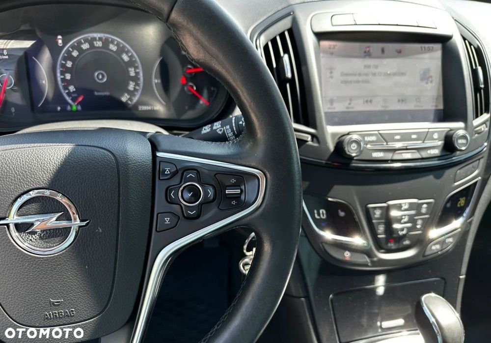 Opel Insignia - 11