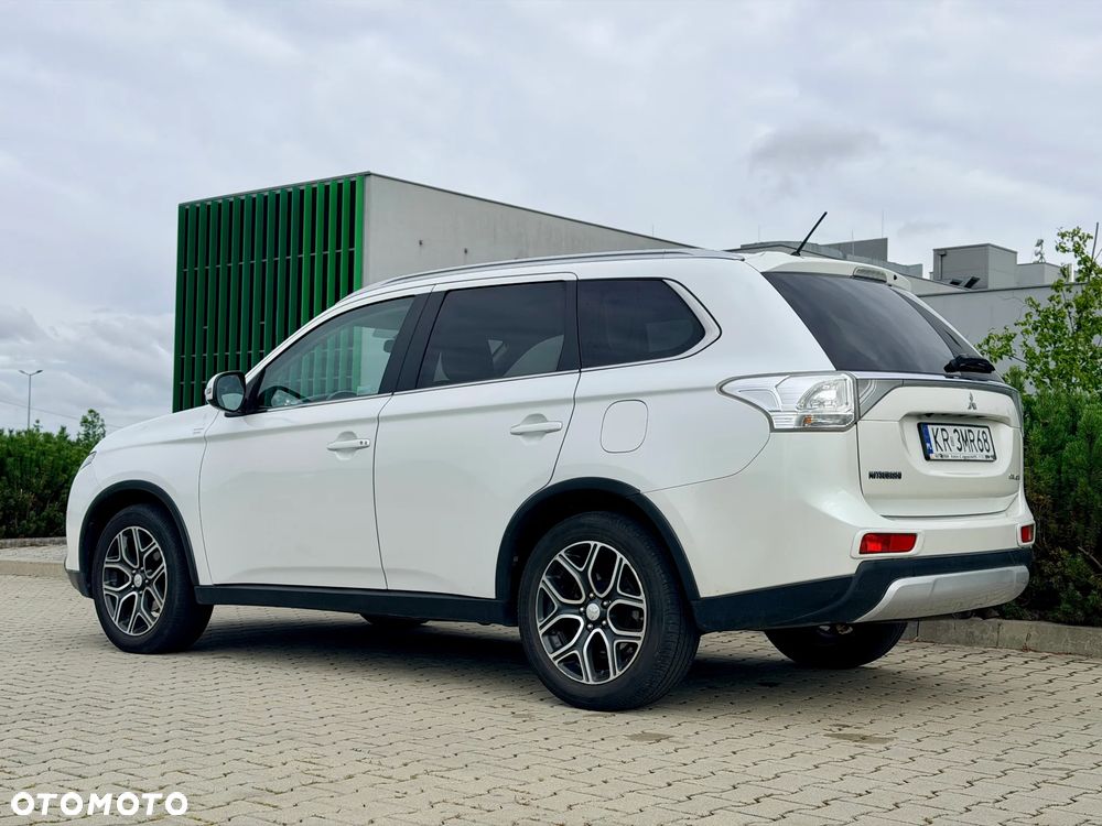 Mitsubishi Outlander - 7