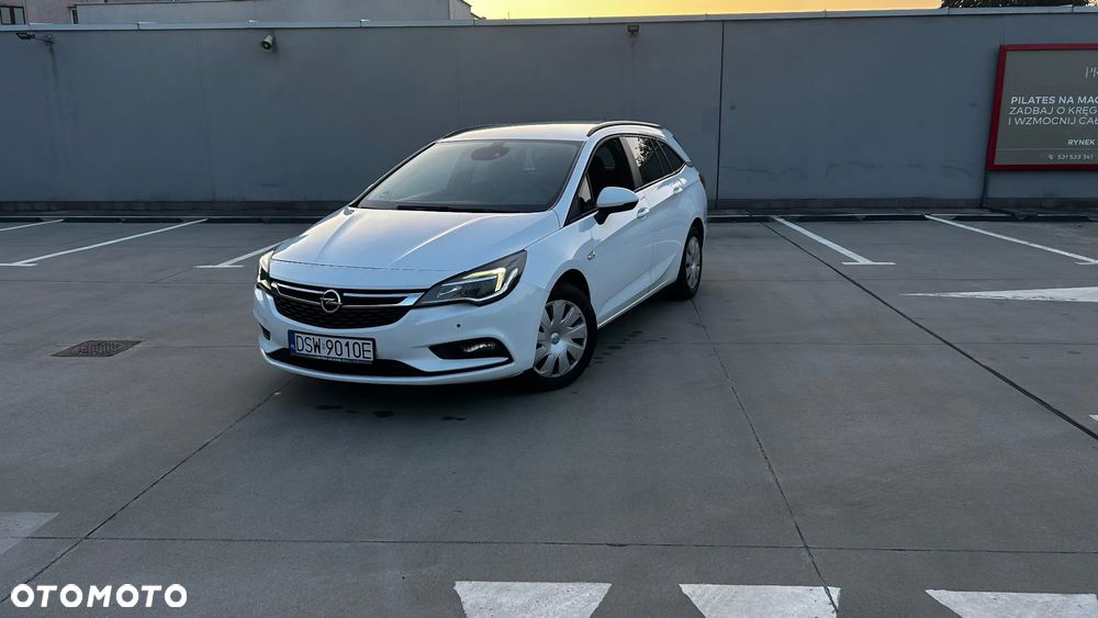 Opel Astra IV 1.6 CDTI Cosmo - 4