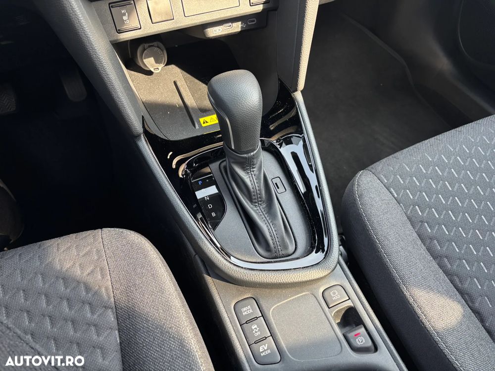 Toyota Yaris 1.5 VVT-i HSD Dynamic - 20