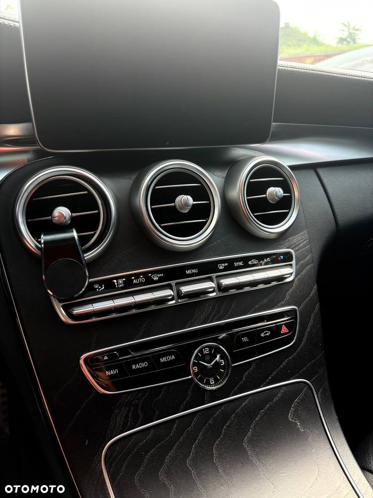 Mercedes-Benz Klasa C 300 7G-TRONIC - 12